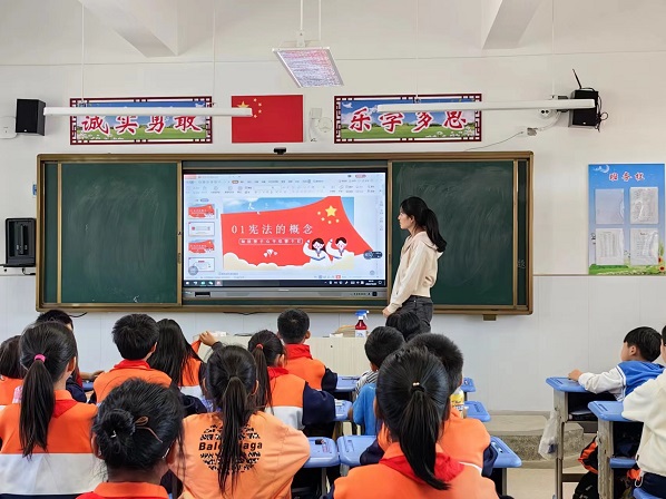 北京房产继承律师|江西省贵溪市第二中学流口分校举行宪法学习活动